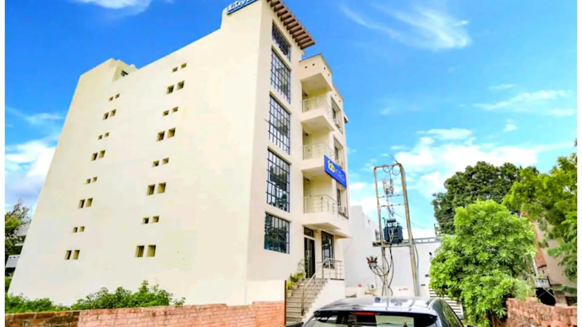 Varanasi Hotel Luxuary Kashi Palace Heaven Near Kashi Vishwanath Temple - A Luxuary Hotel In Varanasi